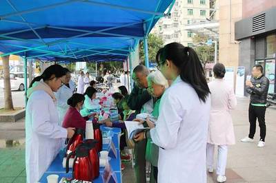 蓮塘迎來健康春風(fēng) 羅湖醫(yī)院集團(tuán)婦產(chǎn)專家團(tuán)隊(duì)開展義診活動(dòng)